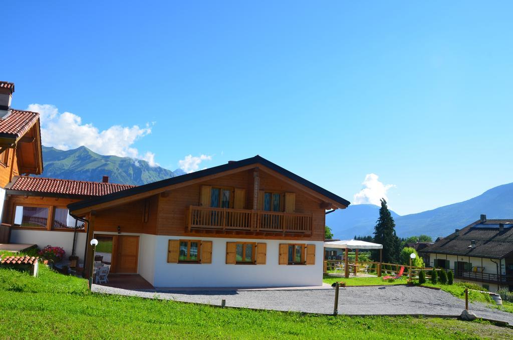 Chalet Trentino Acomodação com café da manhã Fiavè Exterior foto
